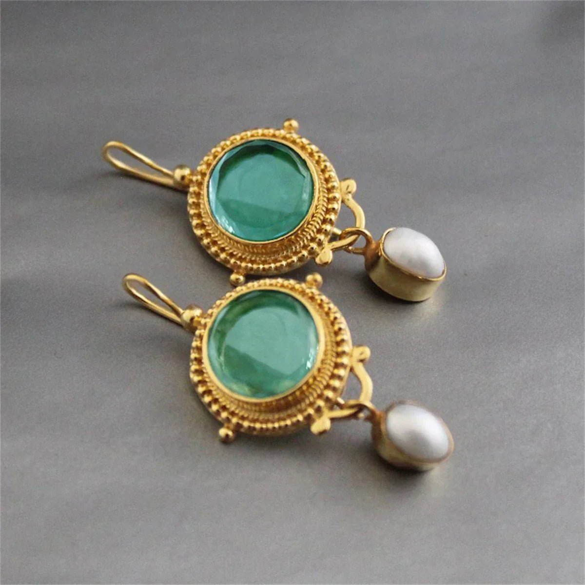 Véline™ - Boucles d’oreilles vintage avec perle - L'Atelier de Fleure