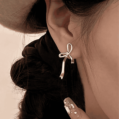Nina™ - Boucles d’Oreilles Clous Nœud - L'Atelier de Fleure